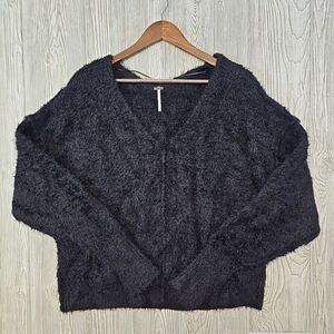 Free People Icing V Sweater Women's Medium Black Eyelash Soft Knit Cozy Pullover